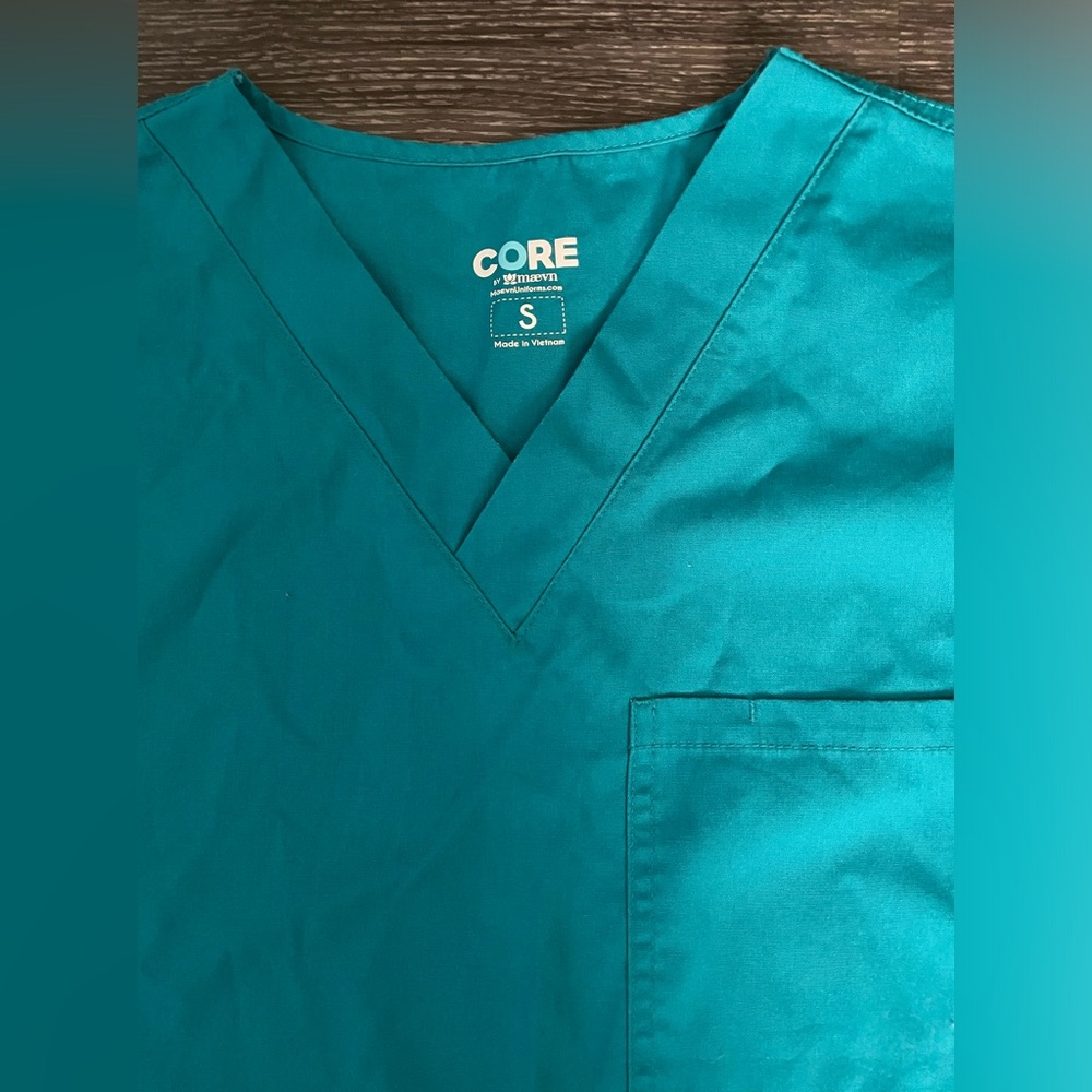 Scrub top👩⚕️ - Picture 2 of 4